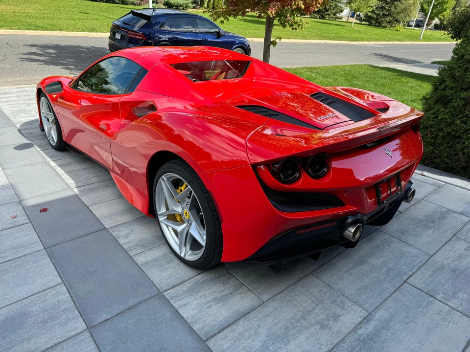 2022 Ferrari F8 Spider - Image 14 of 31