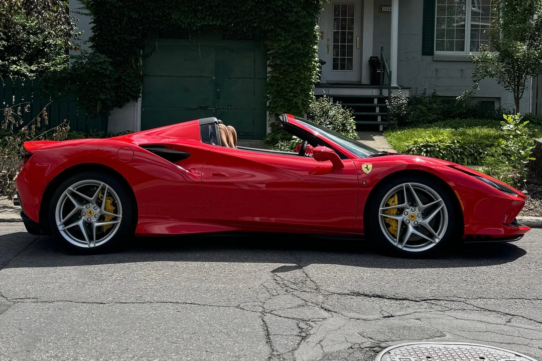 2022 Ferrari F8 Spider - Image 3 of 31