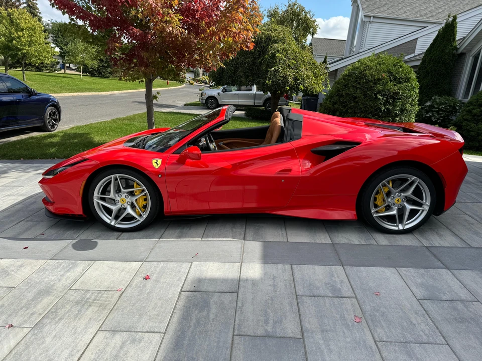 2022 Ferrari F8 Spider - Image 10 of 31
