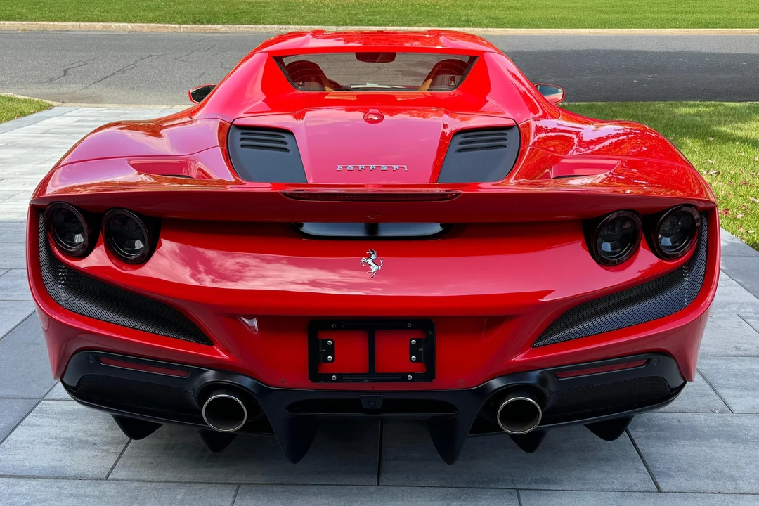 2022 Ferrari F8 Spider - Image 5 of 31