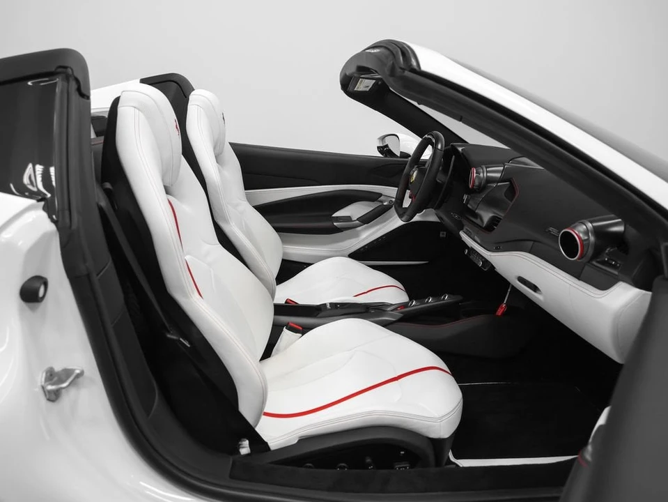 2022 Ferrari F8 Spider - Image 29 of 31