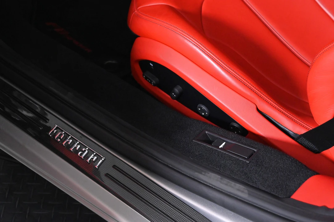 2022 Ferrari F8 Spider - Image 22 of 28