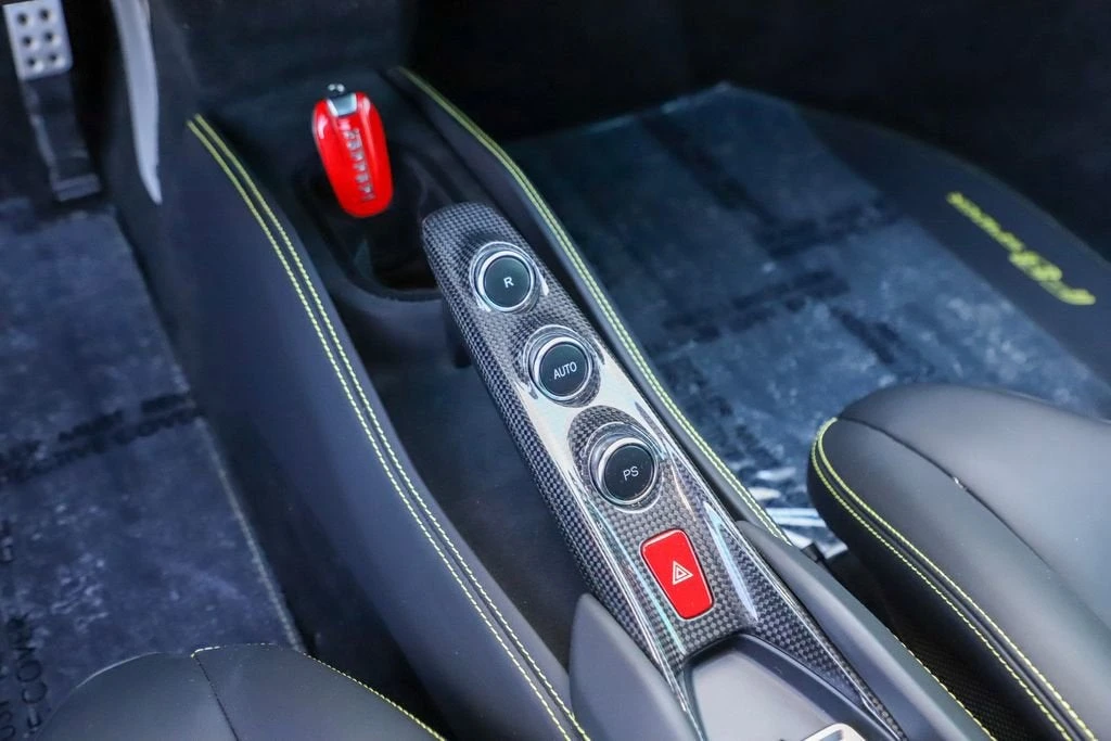2022 Ferrari F8 Spider - Image 25 of 31