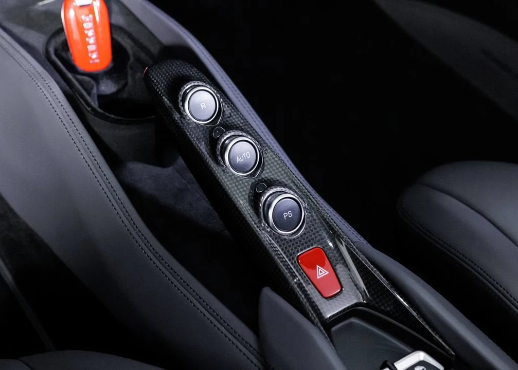 2022 Ferrari F8 Spider - Image 29 of 31