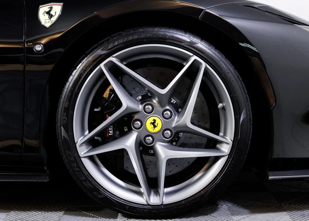 2022 Ferrari F8 Spider - Image 12 of 31