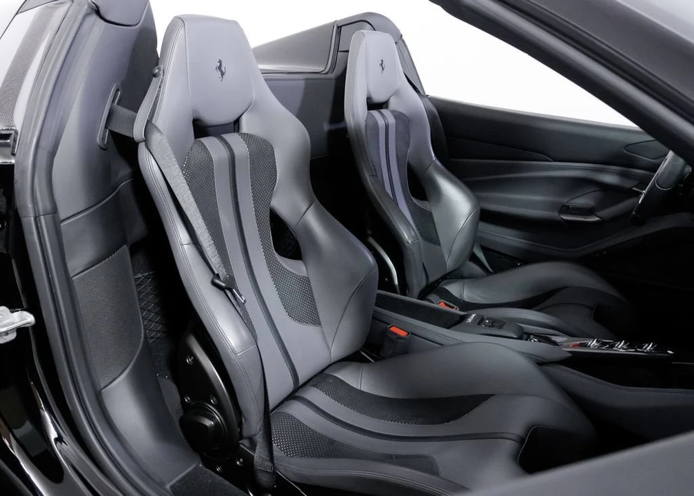 2022 Ferrari F8 Spider - Image 26 of 31