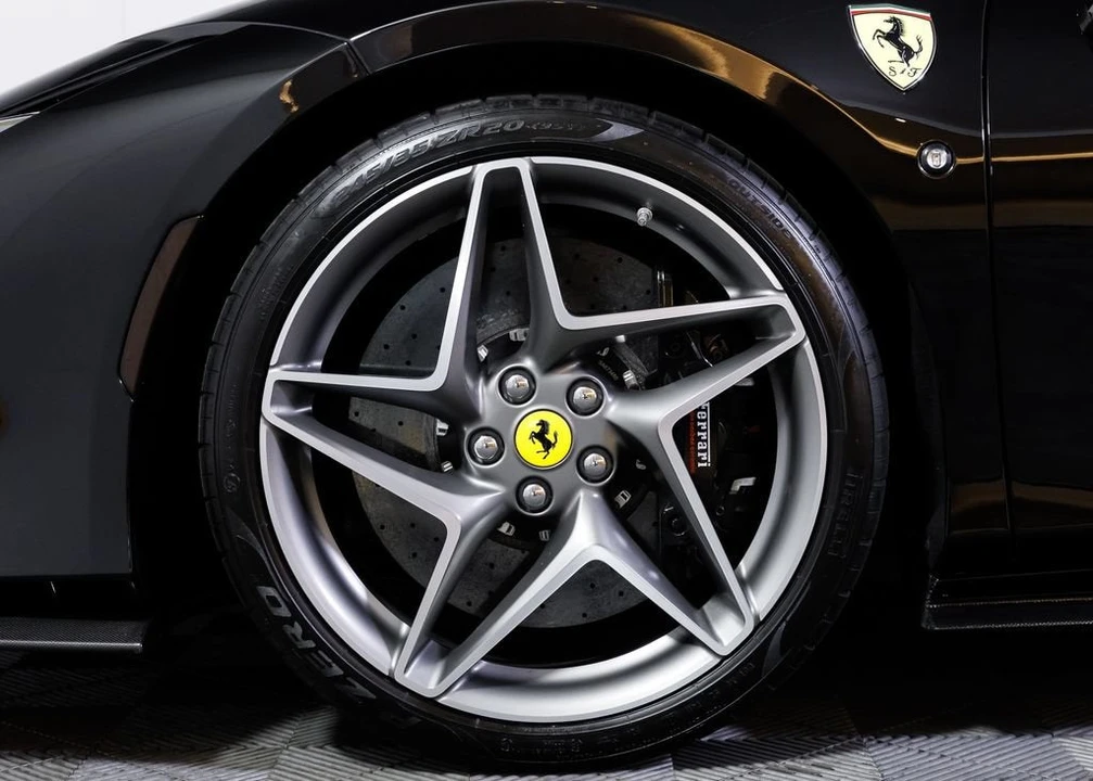 2022 Ferrari F8 Spider - Image 9 of 31