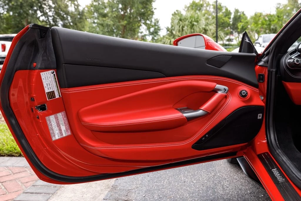 2022 Ferrari F8 Spider - Image 24 of 31