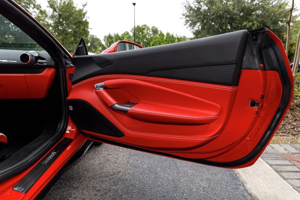 2022 Ferrari F8 Spider - Image 14 of 31