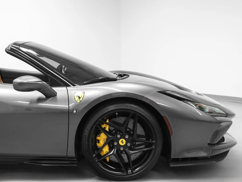 2022 Ferrari F8 Spider - Image 14 of 31