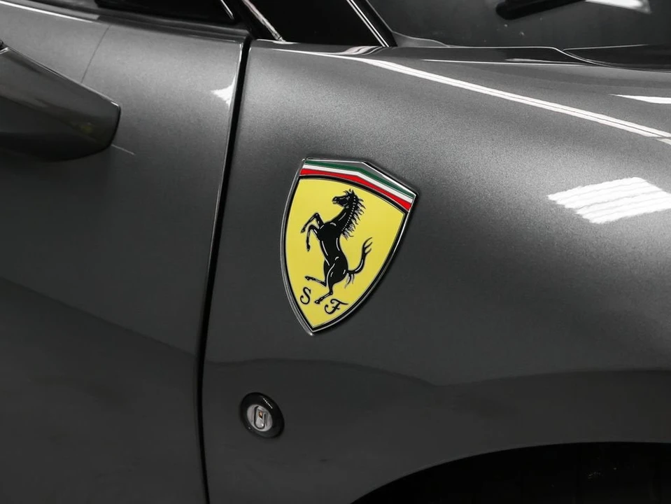 2022 Ferrari F8 Spider - Image 12 of 31