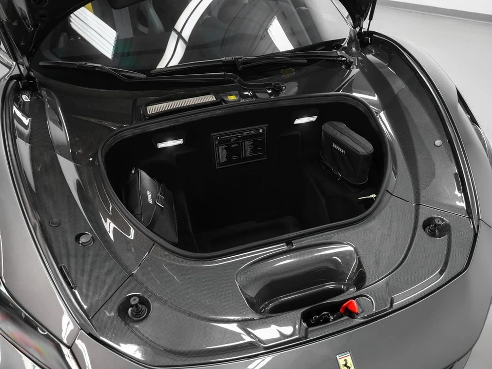 2022 Ferrari F8 Spider - Image 20 of 31