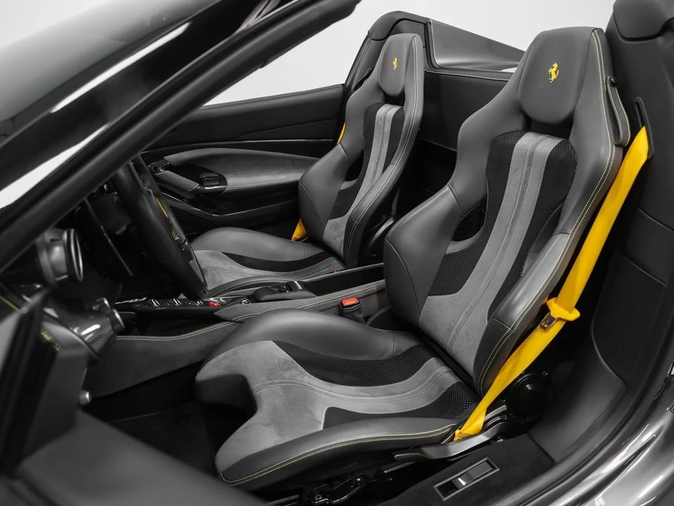 2022 Ferrari F8 Spider - Image 3 of 31