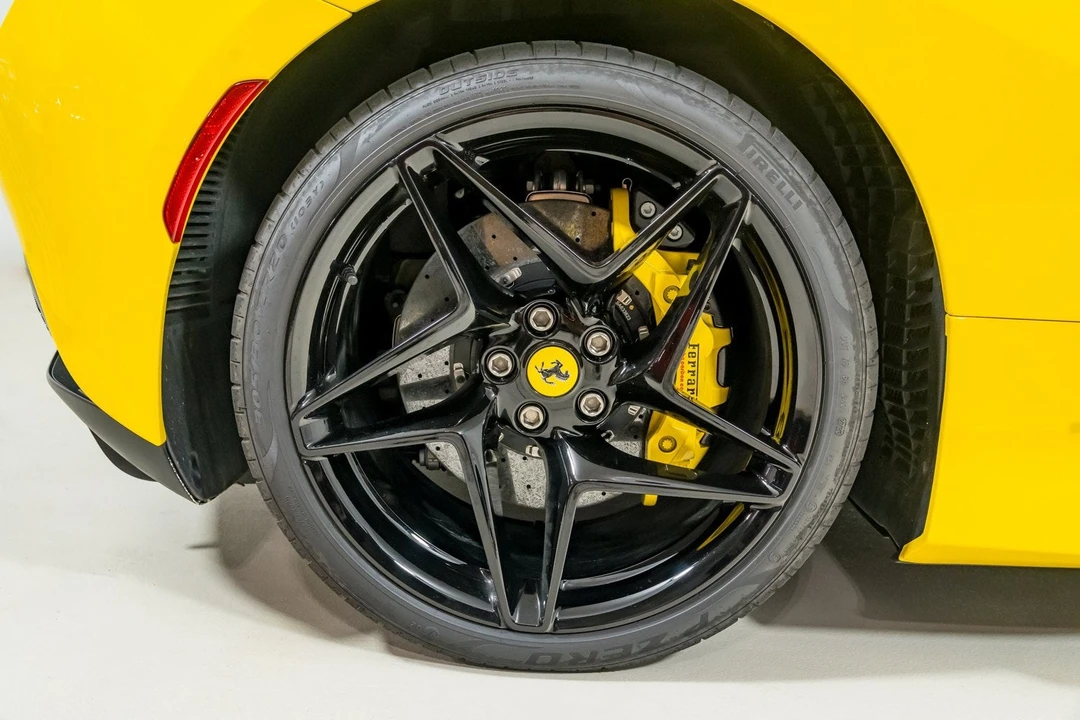 2022 Ferrari F8 Spider - Image 25 of 31