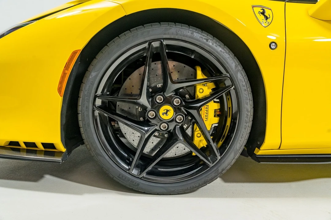 2022 Ferrari F8 Spider - Image 22 of 31