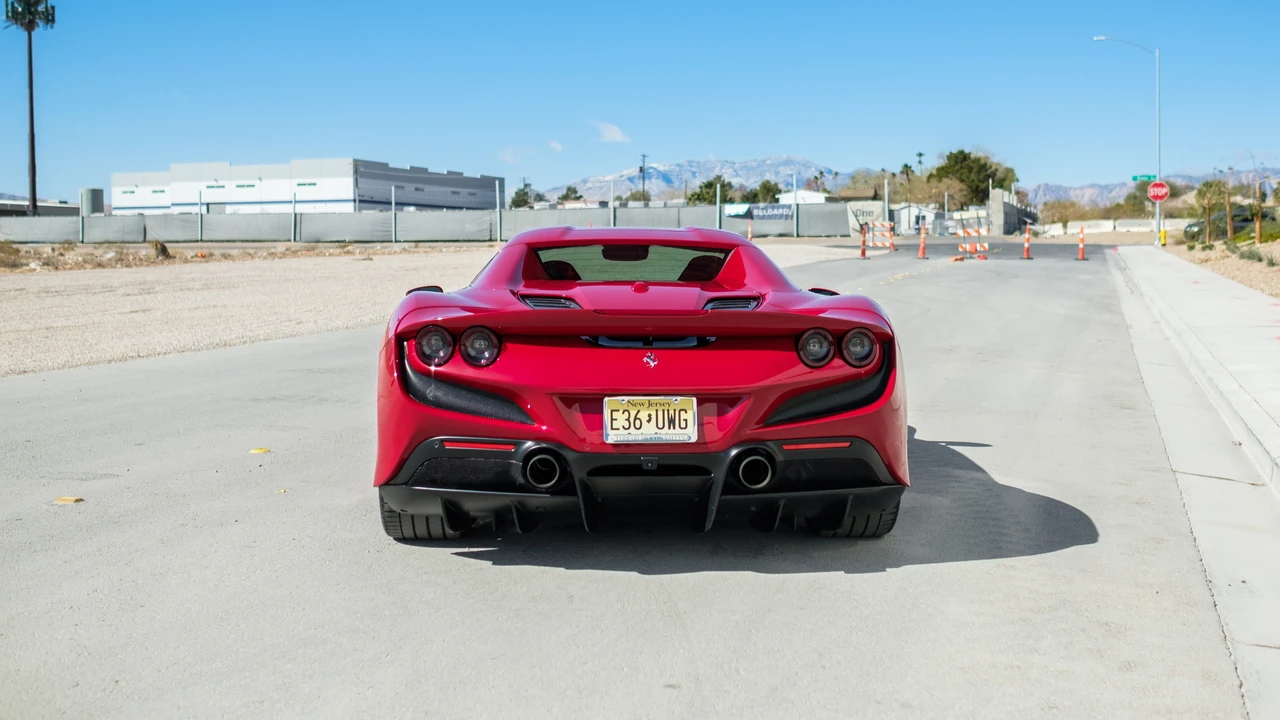 2022 Ferrari F8 Spider - Image 14 of 31