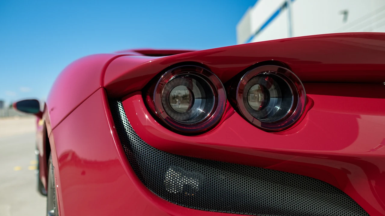 2022 Ferrari F8 Spider - Image 27 of 31