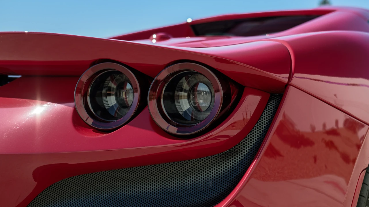 2022 Ferrari F8 Spider - Image 28 of 31
