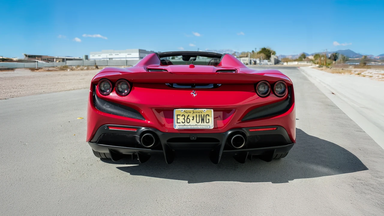 2022 Ferrari F8 Spider - Image 8 of 31