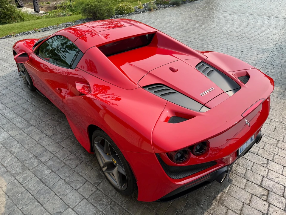 2022 Ferrari F8 Spider - Image 11 of 31