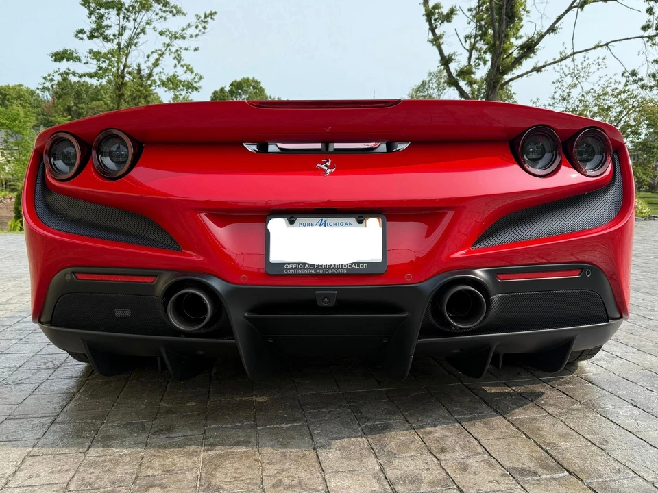 2022 Ferrari F8 Spider - Image 14 of 31