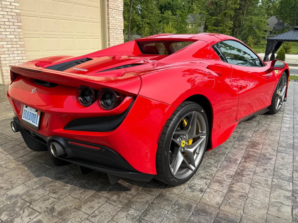 2022 Ferrari F8 Spider - Image 16 of 31