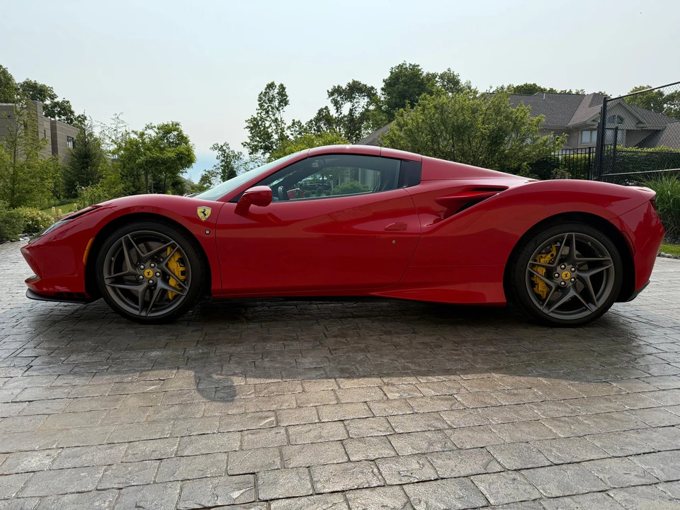 2022 Ferrari F8 Spider - Image 10 of 31