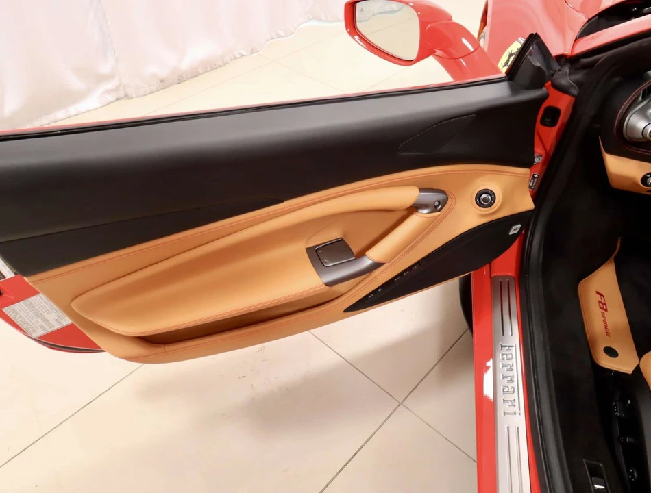 2022 Ferrari F8 Spider - Image 19 of 31