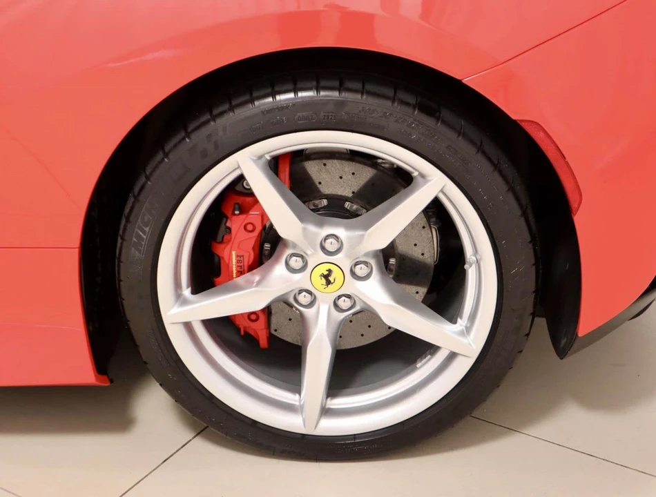2022 Ferrari F8 Spider - Image 9 of 31