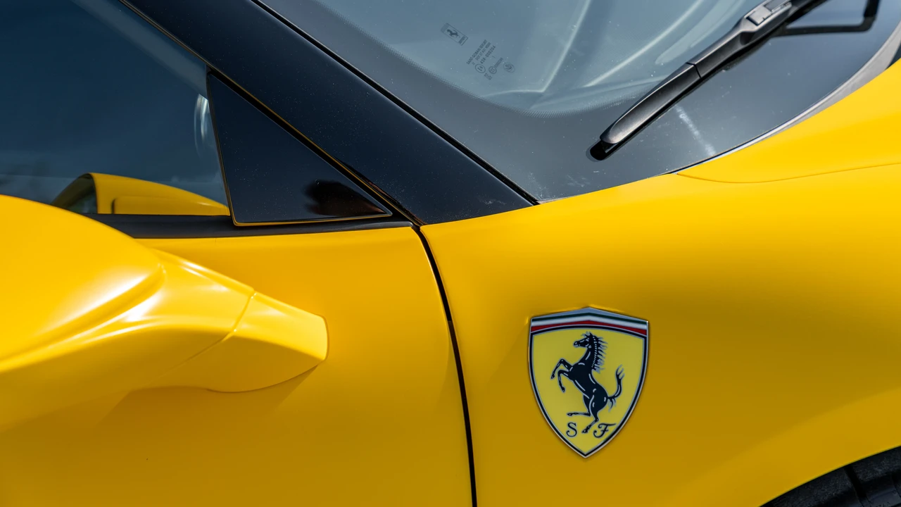2022 Ferrari F8 Spider - Image 22 of 31