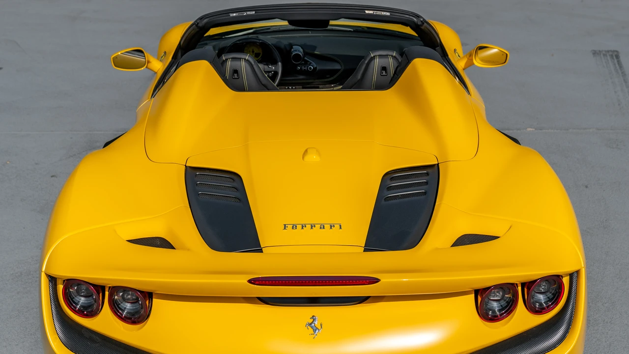2022 Ferrari F8 Spider - Image 10 of 31