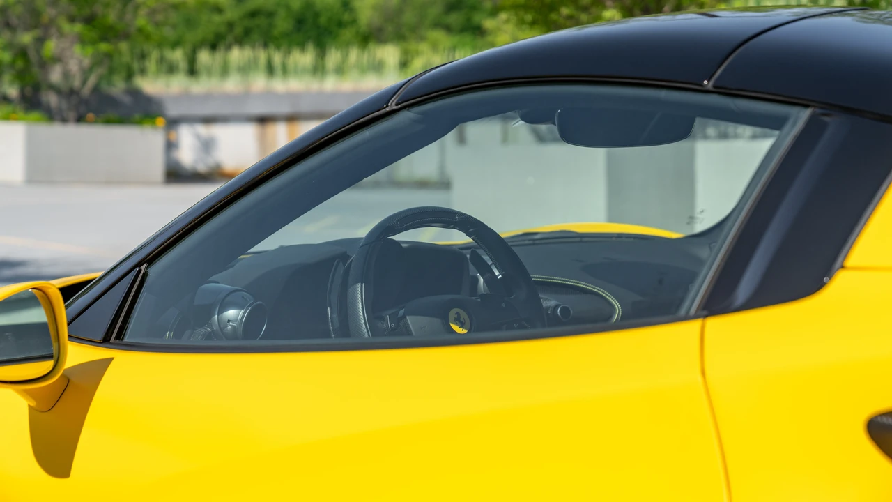 2022 Ferrari F8 Spider - Image 27 of 31