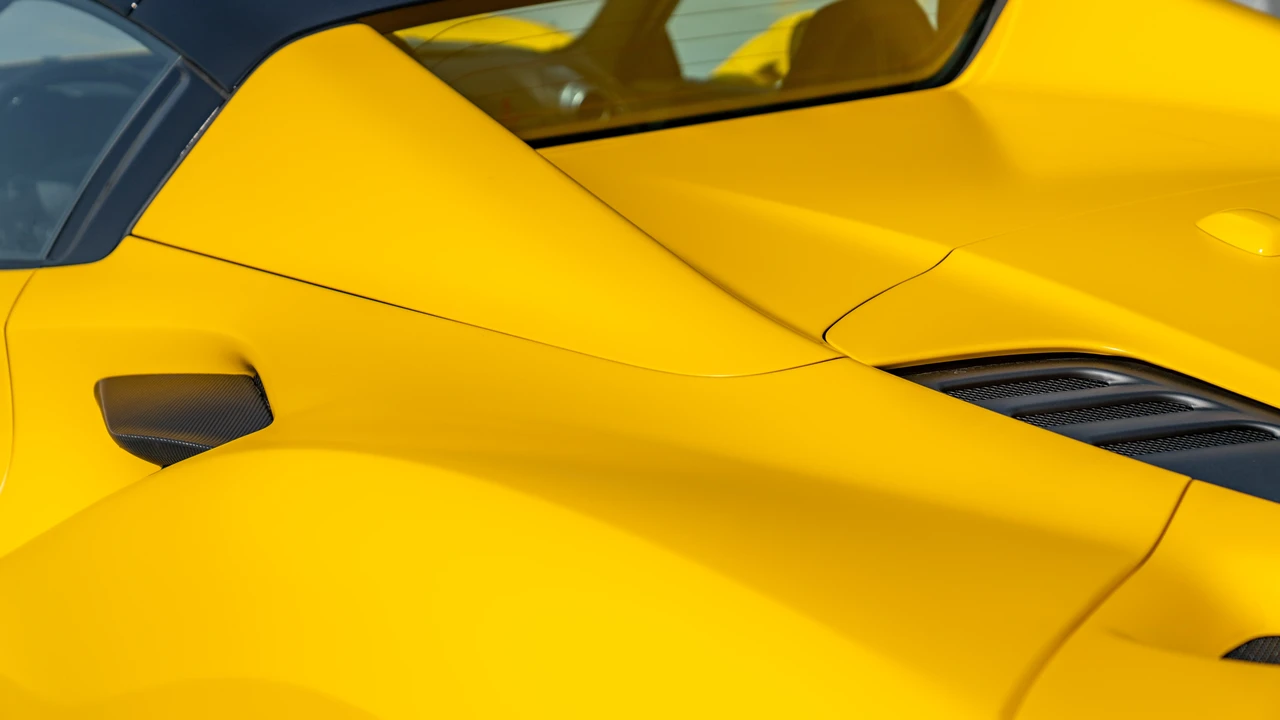 2022 Ferrari F8 Spider - Image 29 of 31