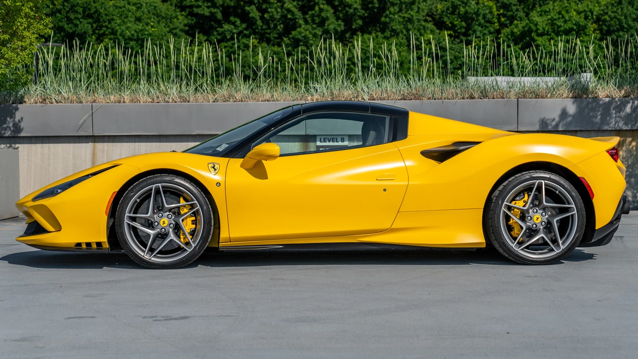 2022 Ferrari F8 Spider - Image 18 of 31
