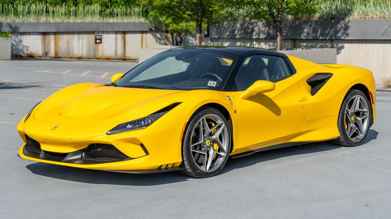 2022 Ferrari F8 Spider - Image 11 of 31