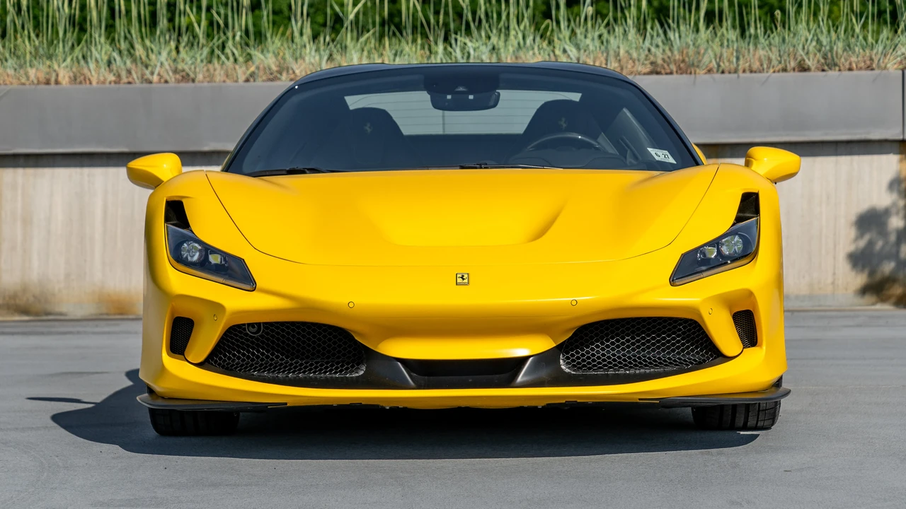 2022 Ferrari F8 Spider - Image 12 of 31