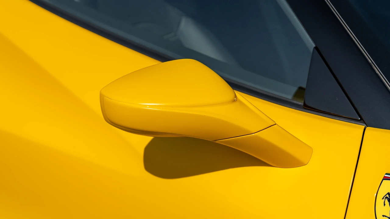 2022 Ferrari F8 Spider - Image 19 of 31