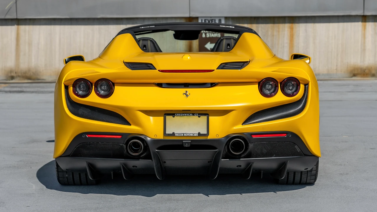 2022 Ferrari F8 Spider - Image 3 of 31