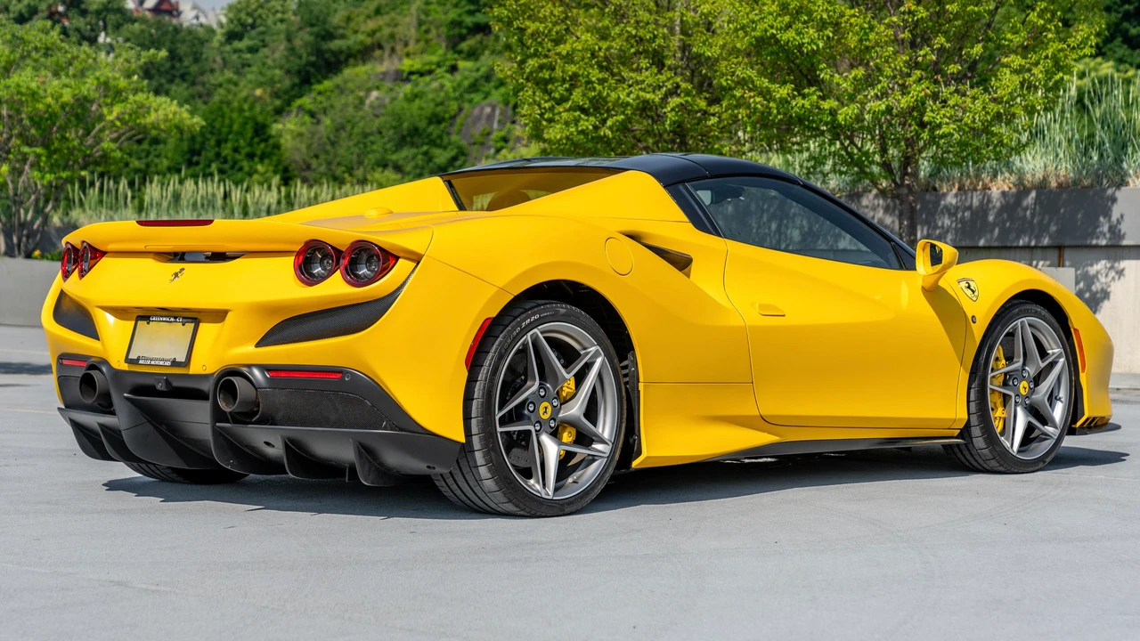 2022 Ferrari F8 Spider - Image 15 of 31