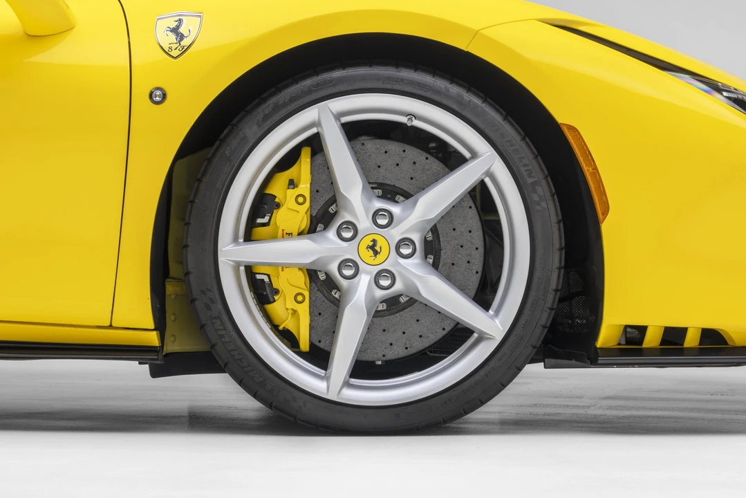 2022 Ferrari F8 Spider - Image 18 of 31