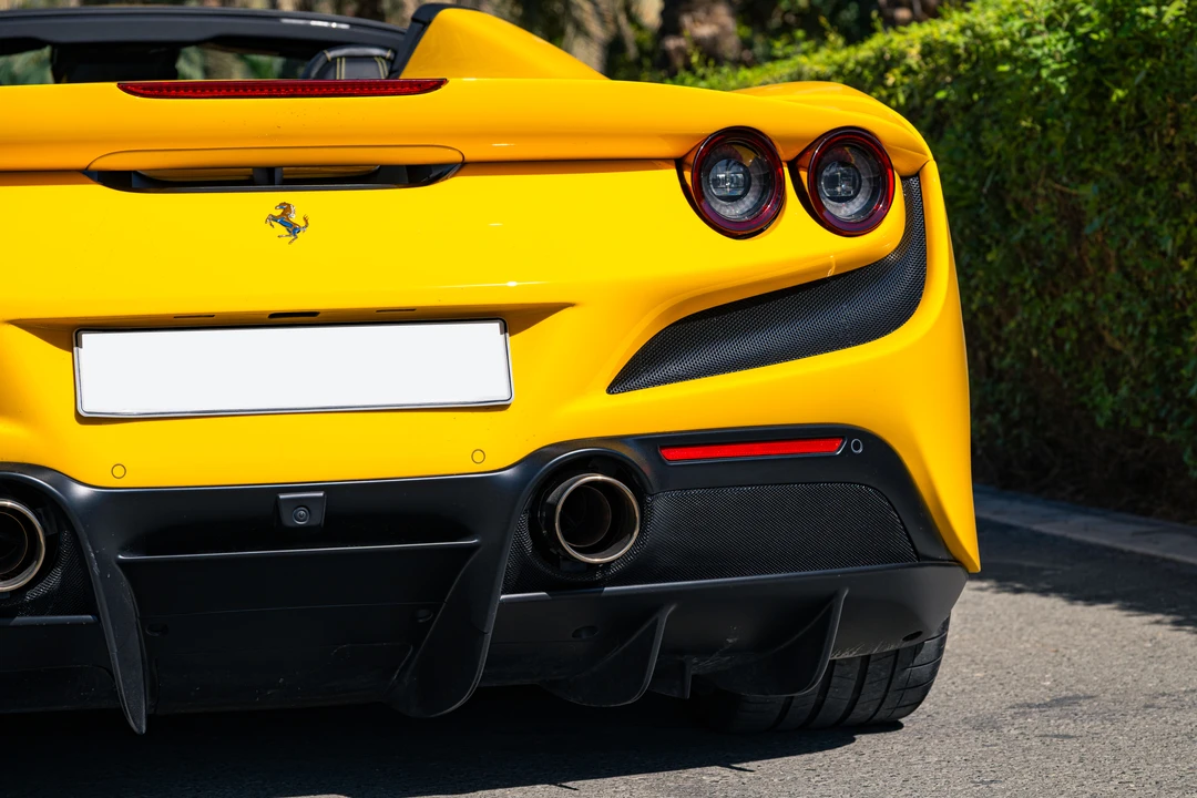 2022 Ferrari F8 Spider - Image 25 of 31