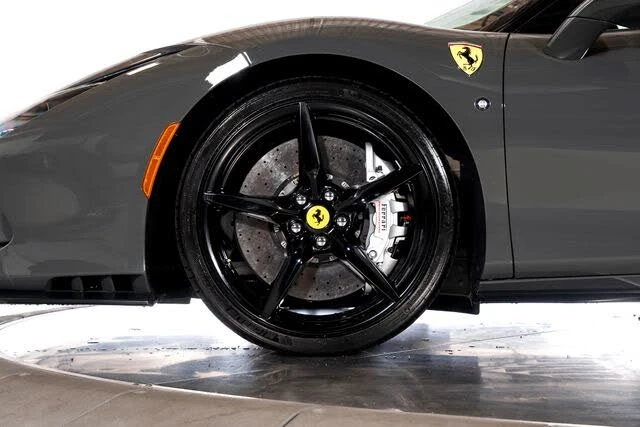 2022 Ferrari F8 Tributo - Image 18 of 31