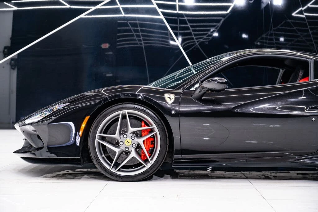 2022 Ferrari F8 Tributo - Image 12 of 31