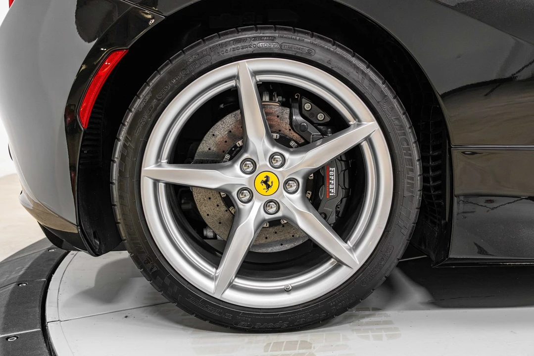 2022 Ferrari F8 Tributo - Image 16 of 31