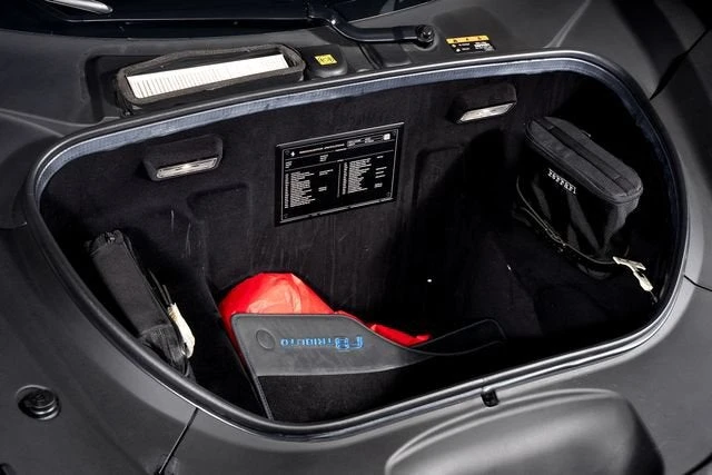 2022 Ferrari F8 Tributo - Image 17 of 31