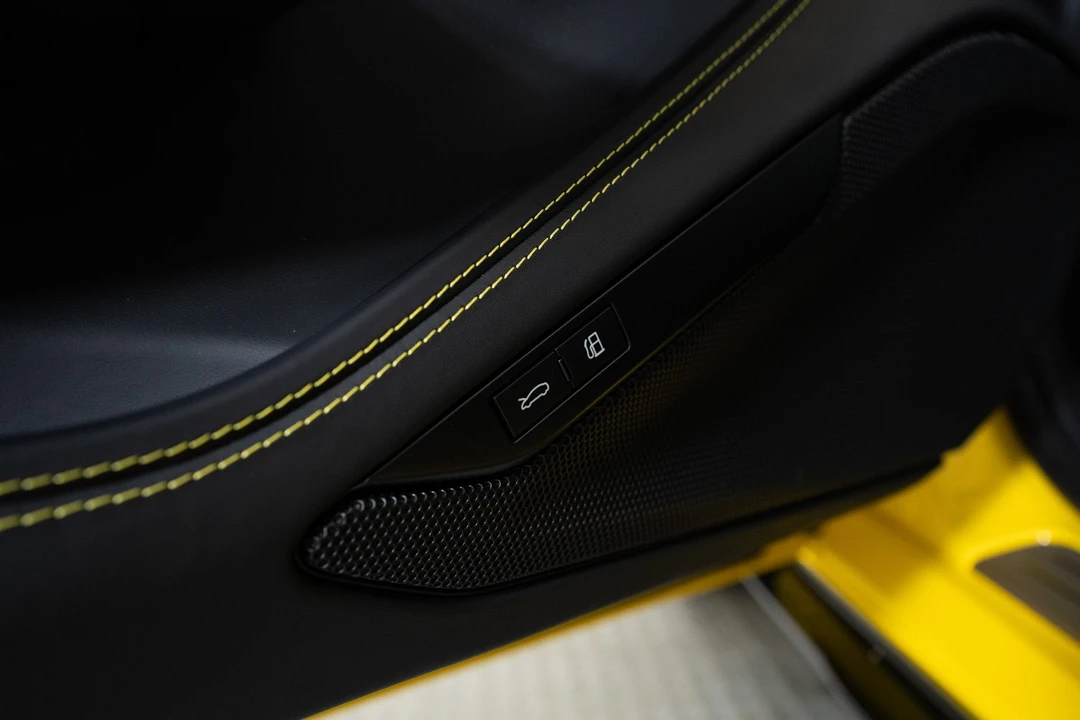 2022 Ferrari F8 Tributo - Image 19 of 31