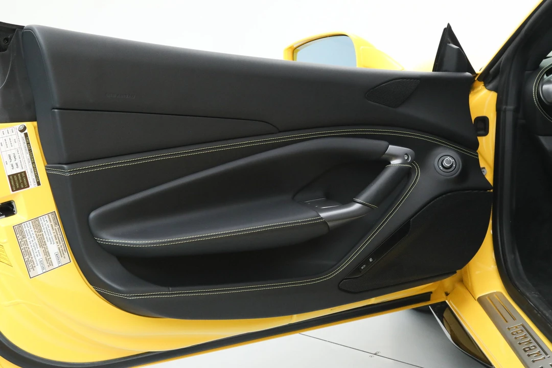 2022 Ferrari F8 Tributo - Image 25 of 31