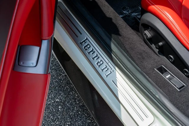 2022 Ferrari F8 Tributo - Image 25 of 31