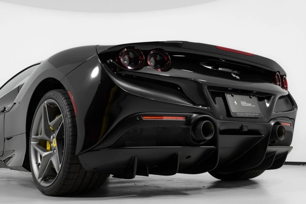 2022 Ferrari F8 Tributo - Image 18 of 21