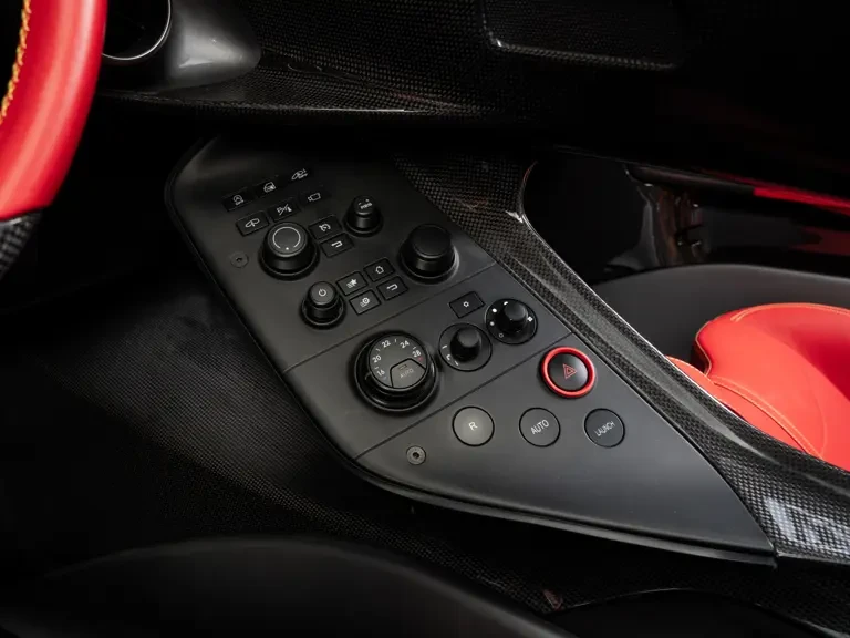 2022 Ferrari Monza SP2 - Image 18 of 31